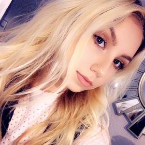 Meet your Posher, Michaela